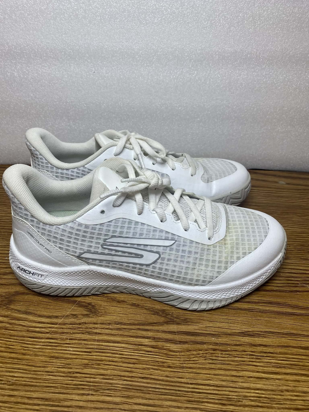 Skechers White Low-Top Athletic Sneakers